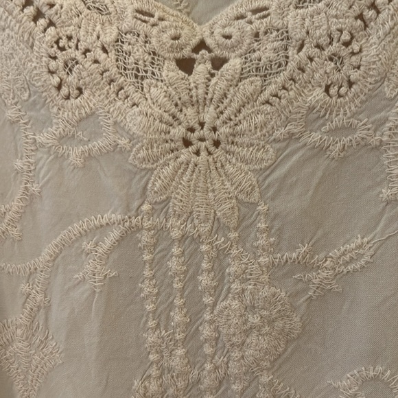 Democracy Cream Lace Blouse - Picture 2 of 5